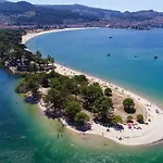 Bayona Playa Camping 2*