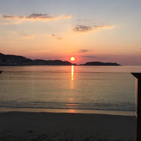 Campsite Bayona Playa Sabaris