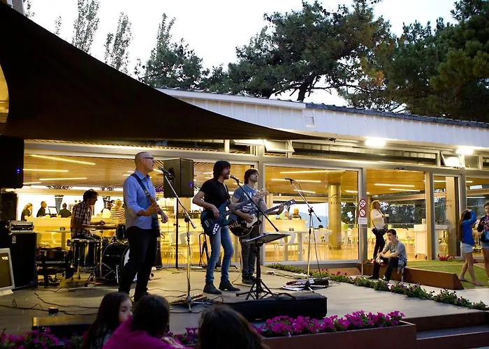 Bayona Playa Kamp alanı 2*